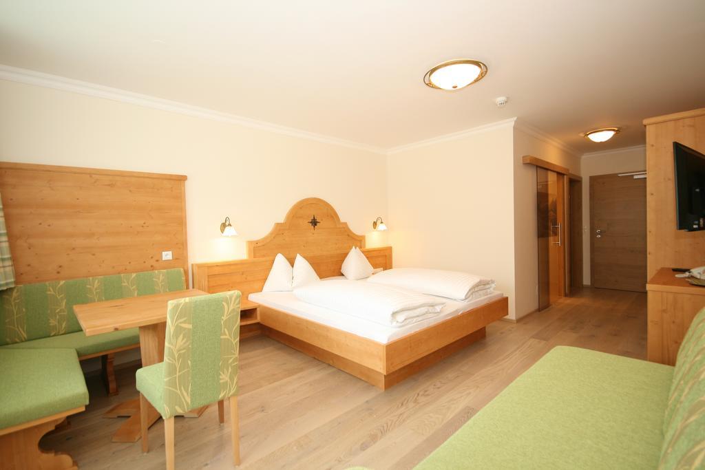 Alpenhotel Neuwirt Schladming Room photo