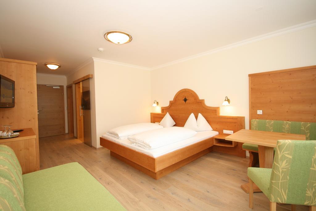 Alpenhotel Neuwirt Schladming Room photo